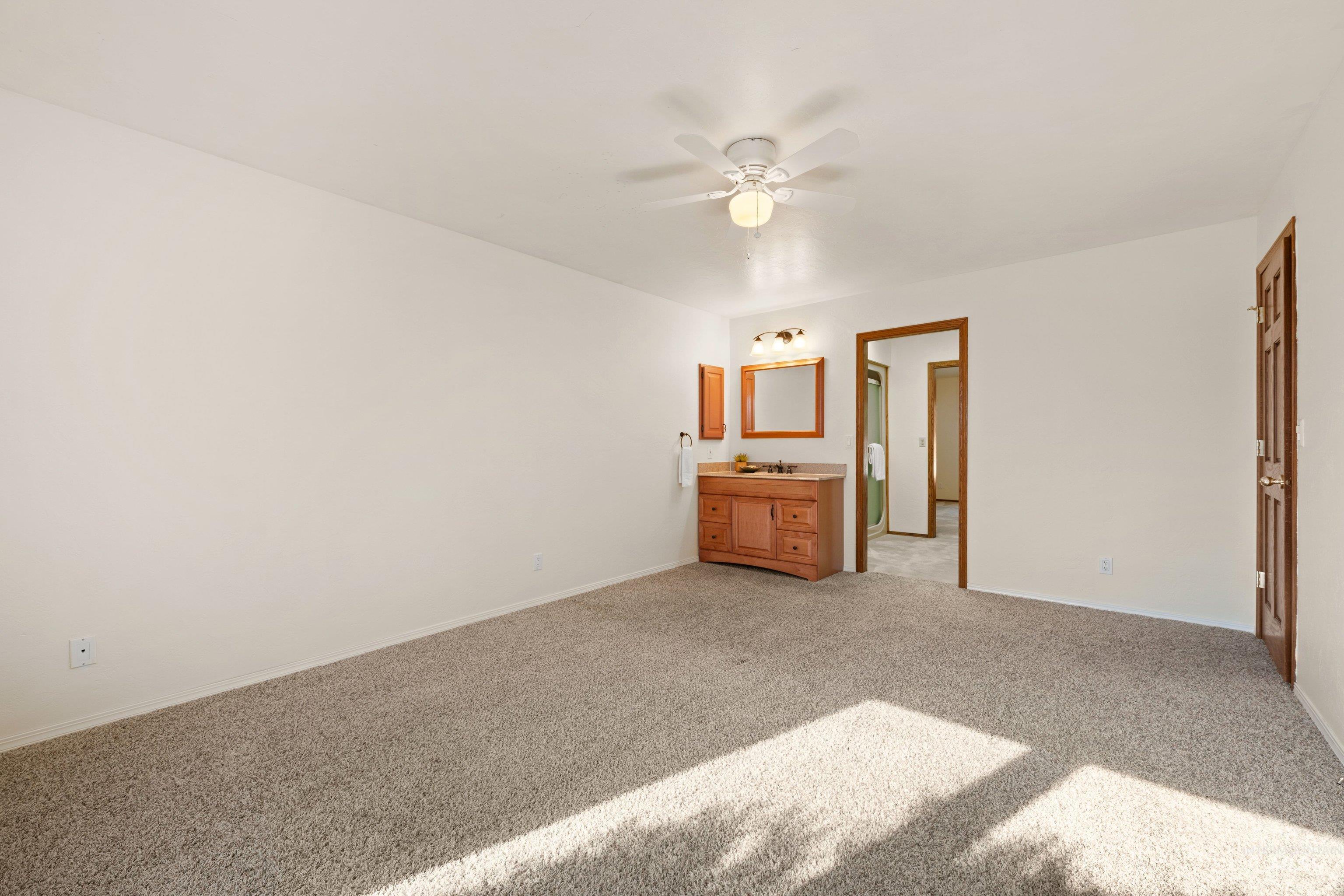 8844 W Brookview Drive, Boise, Idaho 83709, 4 Bedrooms, 3.5 Bathrooms, Residential For Sale, Price $625,000,MLS 99004464