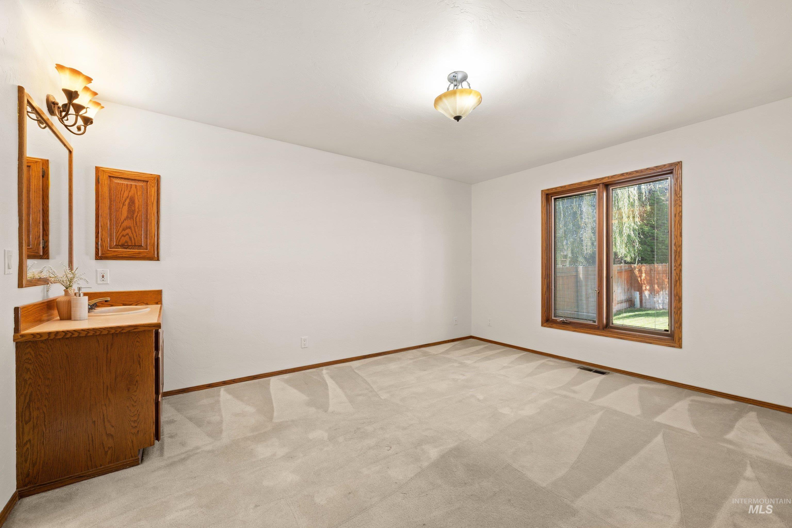 8844 W Brookview Drive, Boise, Idaho 83709, 4 Bedrooms, 3.5 Bathrooms, Residential For Sale, Price $625,000,MLS 99004464