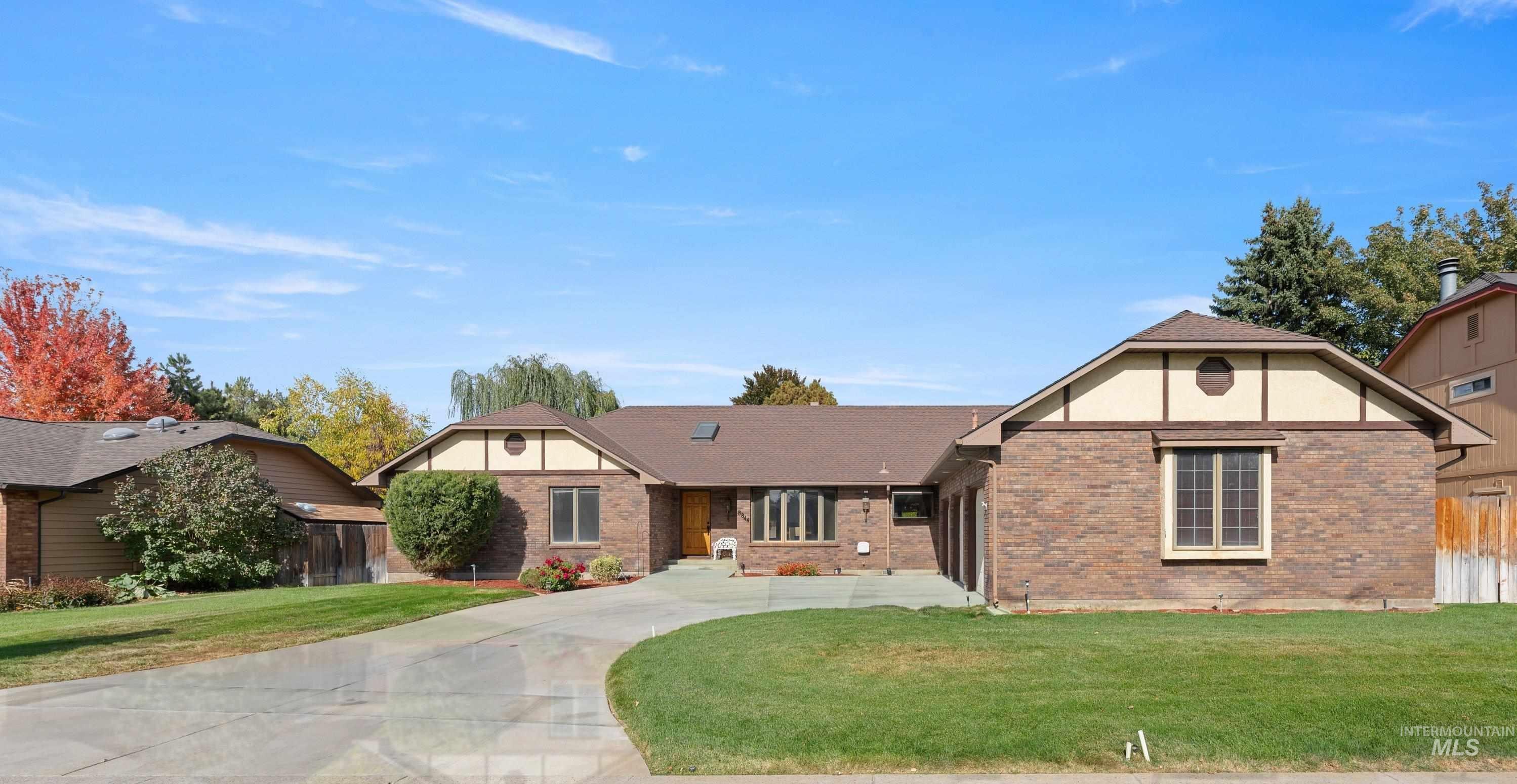 8844 W Brookview Drive, Boise, Idaho 83709, 4 Bedrooms, 3.5 Bathrooms, Residential For Sale, Price $625,000,MLS 99004464