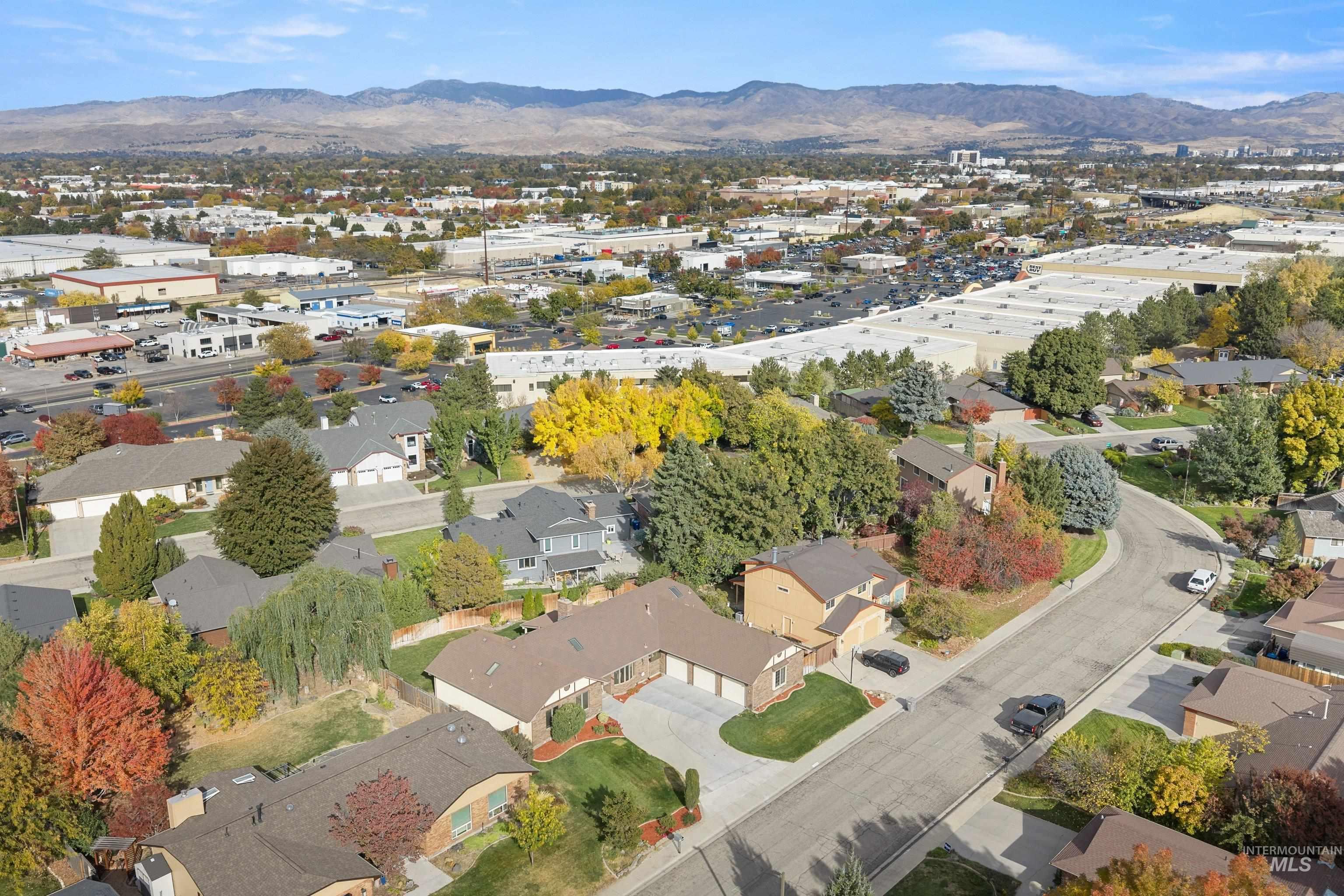 8844 W Brookview Drive, Boise, Idaho 83709, 4 Bedrooms, 3.5 Bathrooms, Residential For Sale, Price $625,000,MLS 99004464