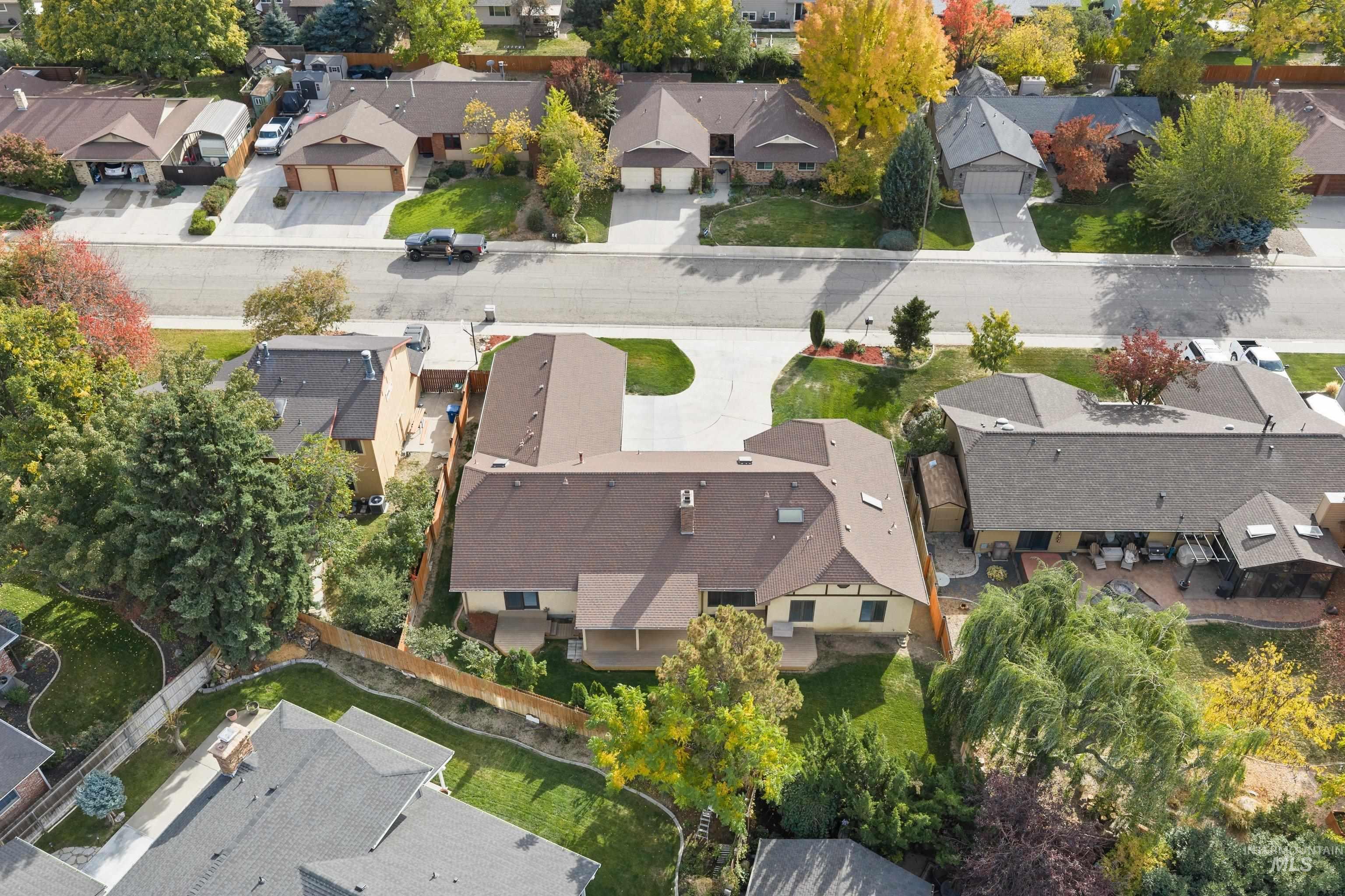8844 W Brookview Drive, Boise, Idaho 83709, 4 Bedrooms, 3.5 Bathrooms, Residential For Sale, Price $625,000,MLS 99004464