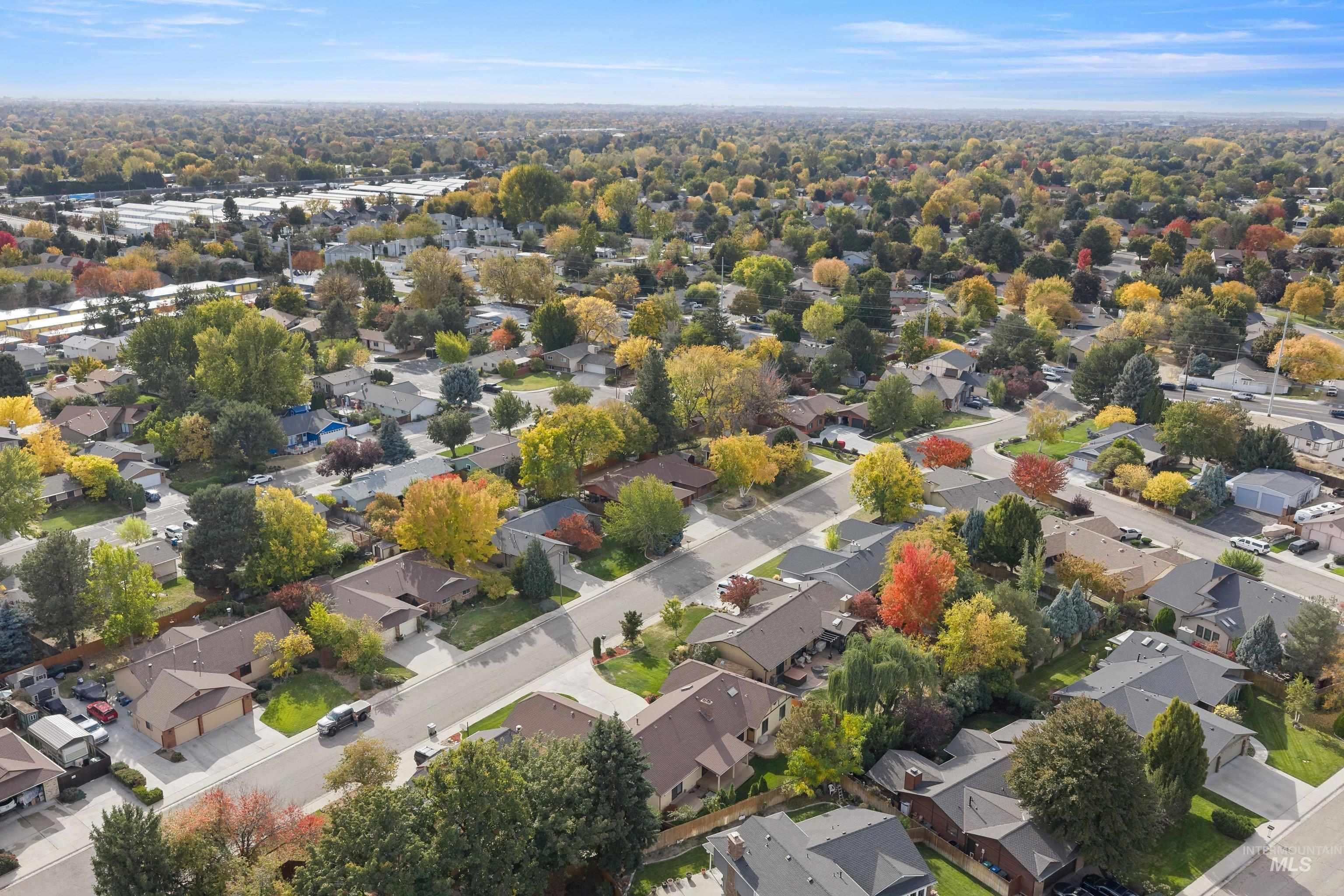 8844 W Brookview Drive, Boise, Idaho 83709, 4 Bedrooms, 3.5 Bathrooms, Residential For Sale, Price $625,000,MLS 99004464