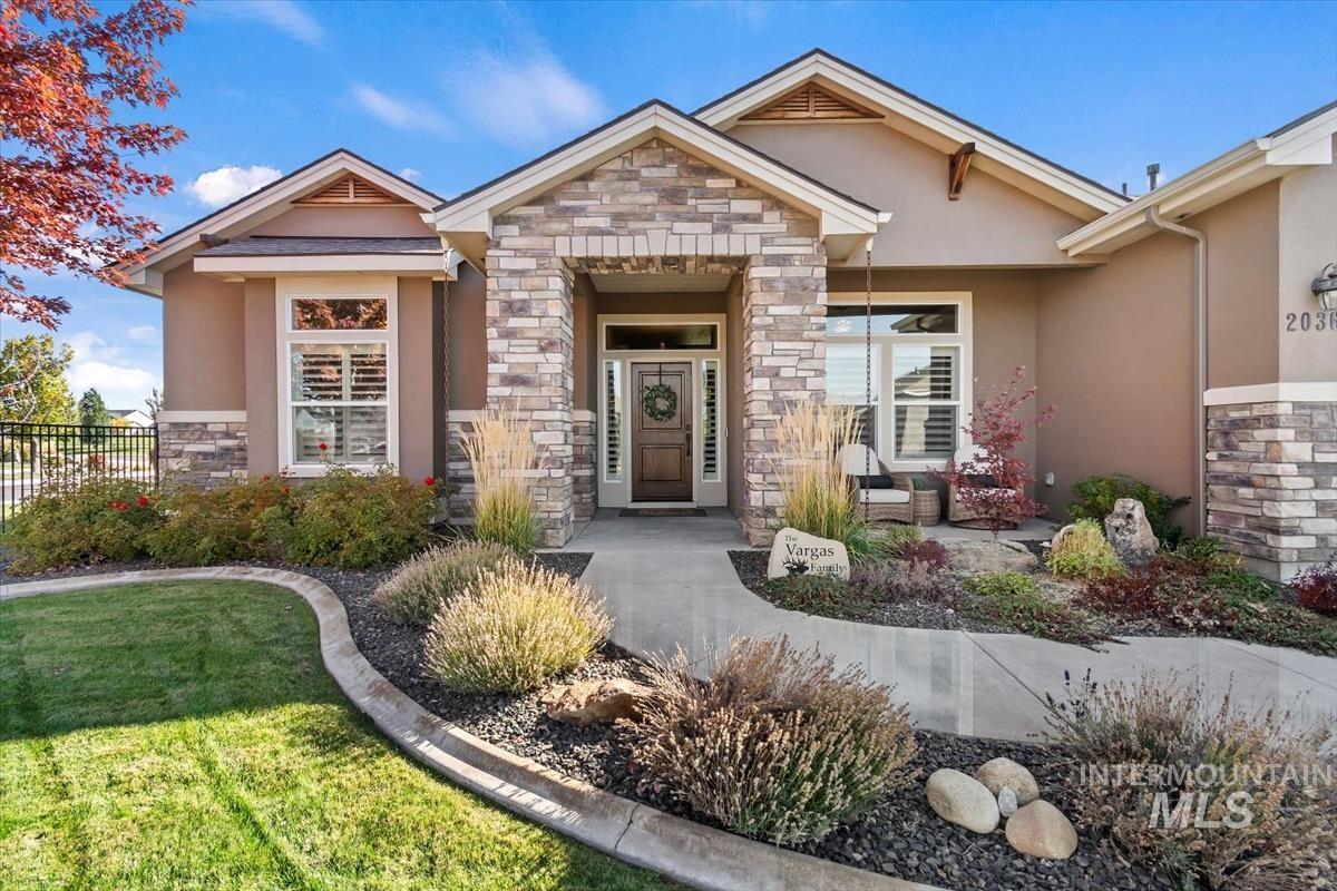 2036 N Finsbury Way, Star, Idaho 83669, 3 Bedrooms, 3.5 Bathrooms, Residential For Sale, Price $759,000, 99004466