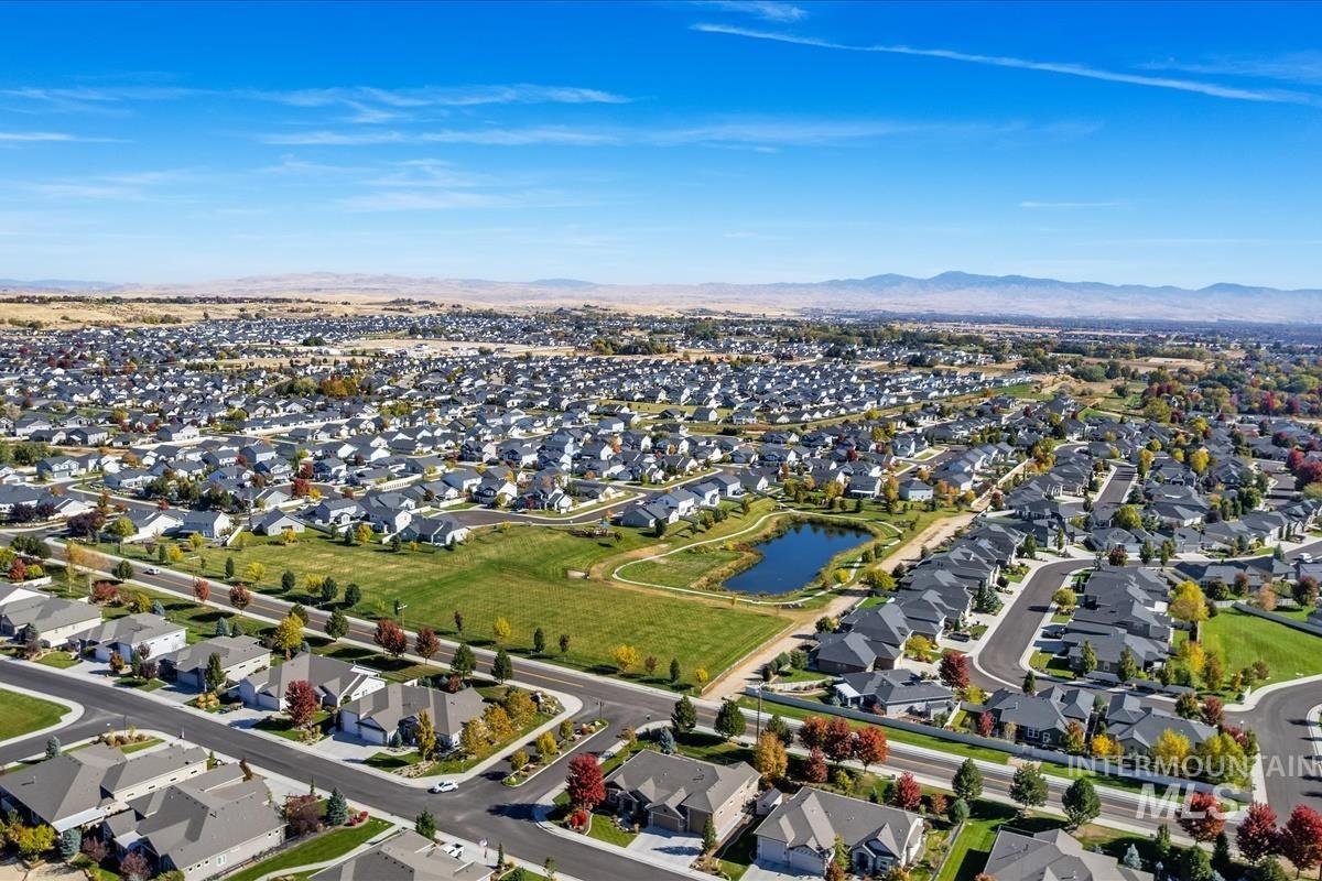 2036 N Finsbury Way, Star, Idaho 83669, 3 Bedrooms, 3.5 Bathrooms, Residential For Sale, Price $759,000, 99004466