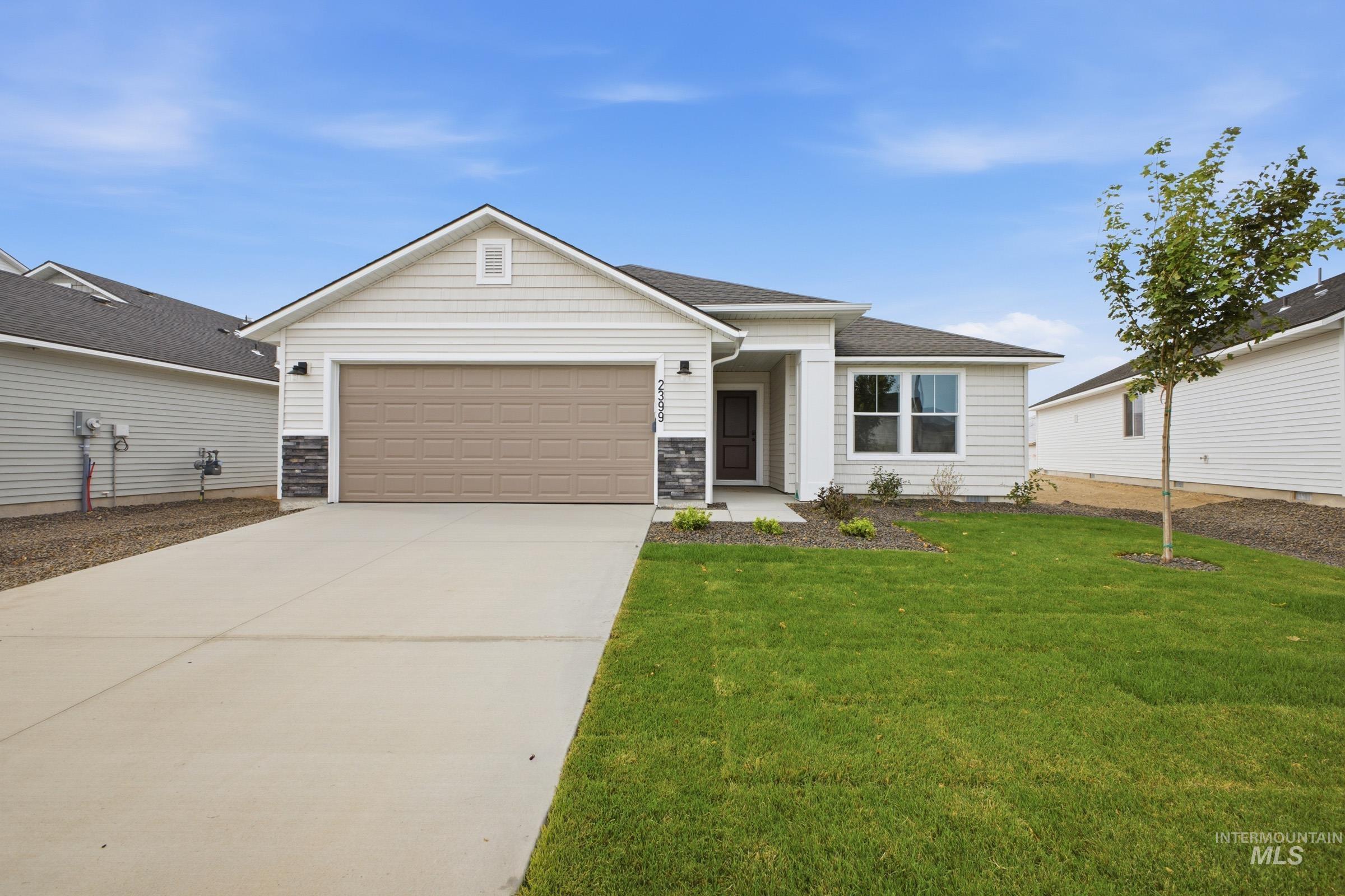 2416 W Tar Sands Dr, Kuna, Idaho 83634, 3 Bedrooms, 2 Bathrooms, Residential For Sale, Price $435,995,MLS 99004702